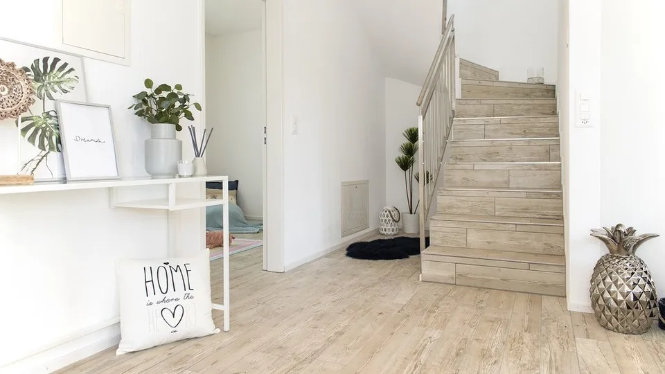 EINZIGARTIGE MAISONETTE-WOHNUNG IN SAFENWIL