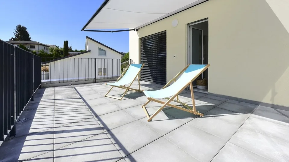 EINZIGARTIGE MAISONETTE-WOHNUNG IN SAFENWIL