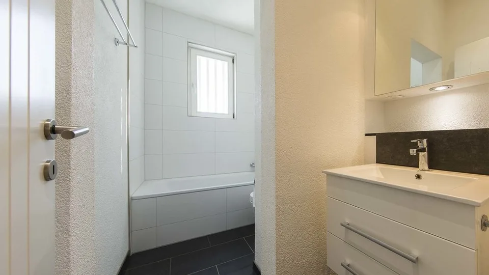 NÄTÜRLICH, MODERN UND EINFACH ZEITLOS - MIT BALKON