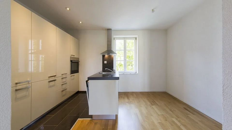 NÄTÜRLICH, MODERN UND EINFACH ZEITLOS - MIT BALKON