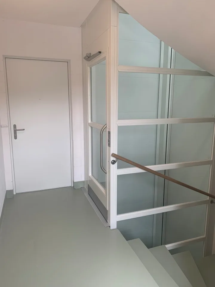 2.5-Zimmer-Maisonette, 54 m², mit knapp 30 m² Dachterrasse und Weitblick