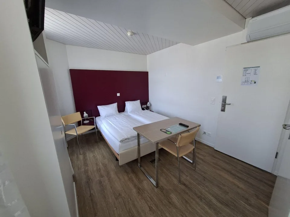 Wunderschönes, möbliertes Zimmer mit eigenem Bad in der Altstadt