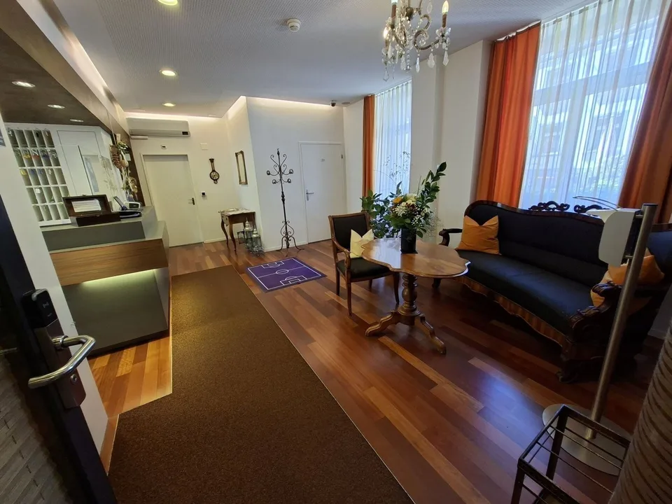 Wunderschönes & möbliertes Zimmer mit eigenem Bad in der Altstadt für Studenten
