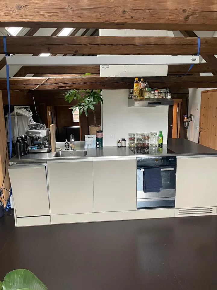 Modernisierte, heimelige Altbauwohnung | Möbliert | Zur Untermiete