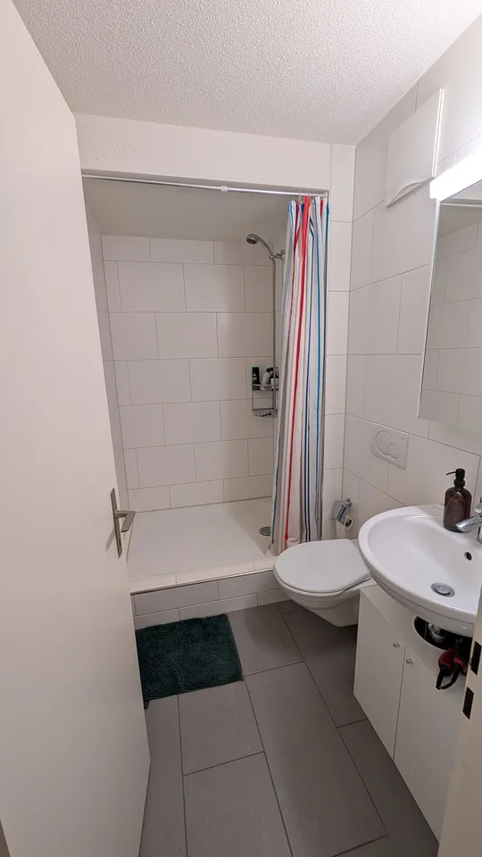 Appartement en rez-de-chaussée de 4,5 pièces convivial pour les familles à Wädenswil