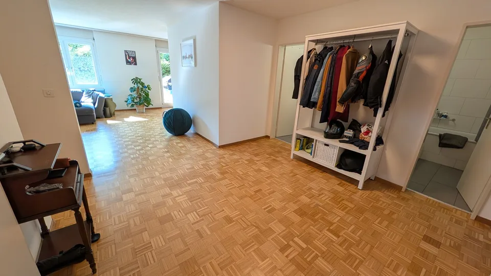 Appartement en rez-de-chaussée de 4,5 pièces convivial pour les familles à Wädenswil