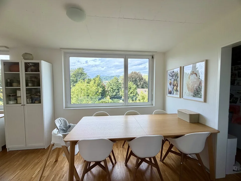 Helle 3.5-Zimmer-Wohnung, ca. 95 m² – 3 Min. zum Bahnhof Schlieren