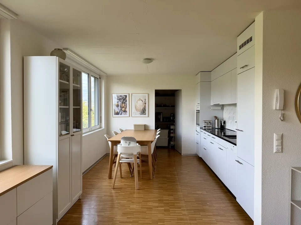 Helle 3.5-Zimmer-Wohnung, ca. 95 m² – 3 Min. zum Bahnhof Schlieren