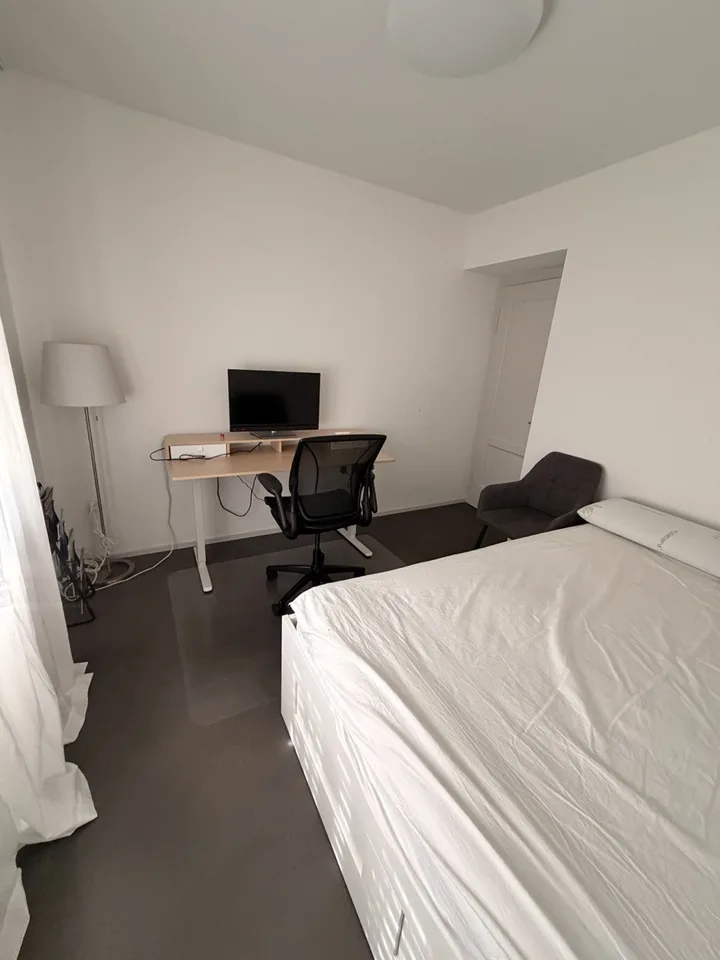 Furnished room in a shared 3.5-room flat — Zürich Enge