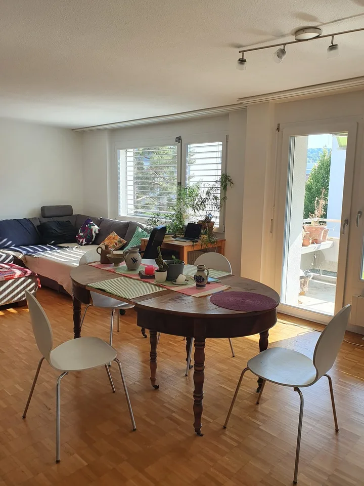 Cozy flatshare of 3 looks for new flatmate
