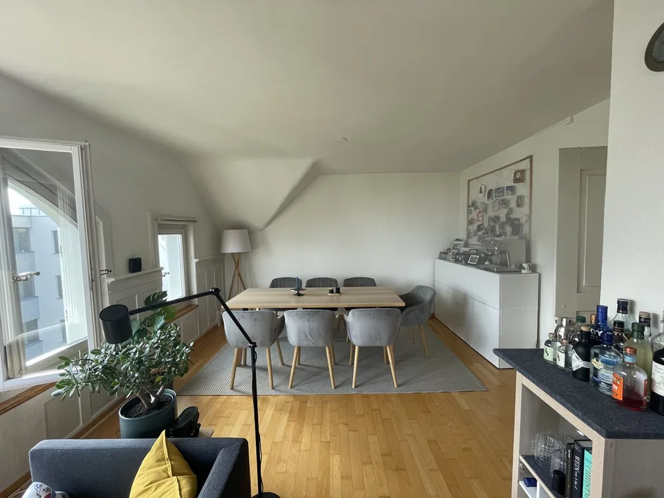 Dachwohnung in Thalwil in Seenähe