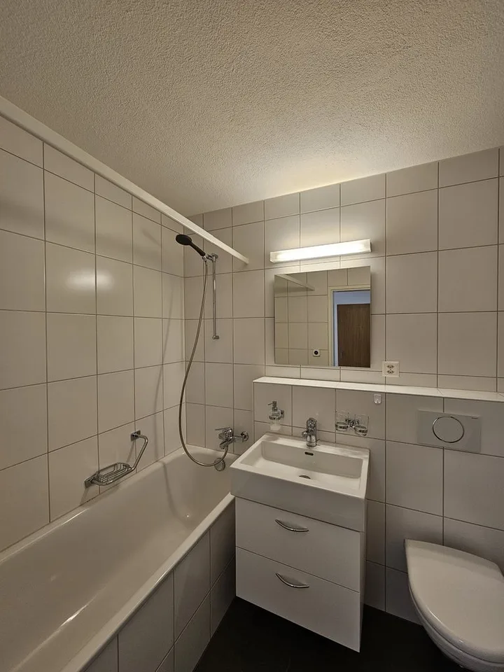 Sanierte Wohnung im Herzen von Zürich-Affoltern