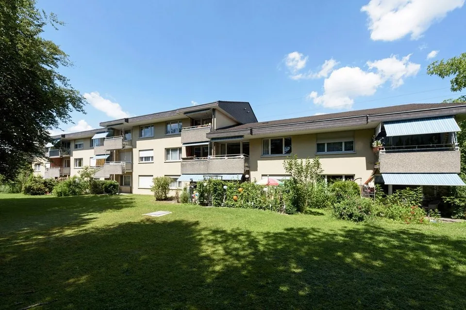 Sanierte Wohnung im Herzen von Zürich-Affoltern