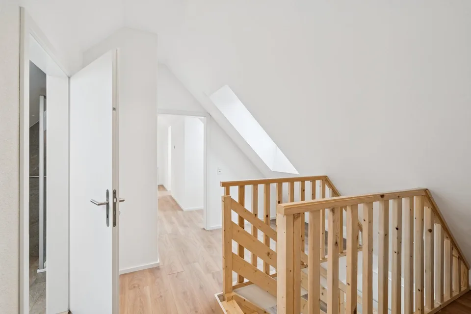 Wohnen auf höchstem Niveau  Traumhafte 6.5-Zimmer-Maisonette nach Totalsanierung