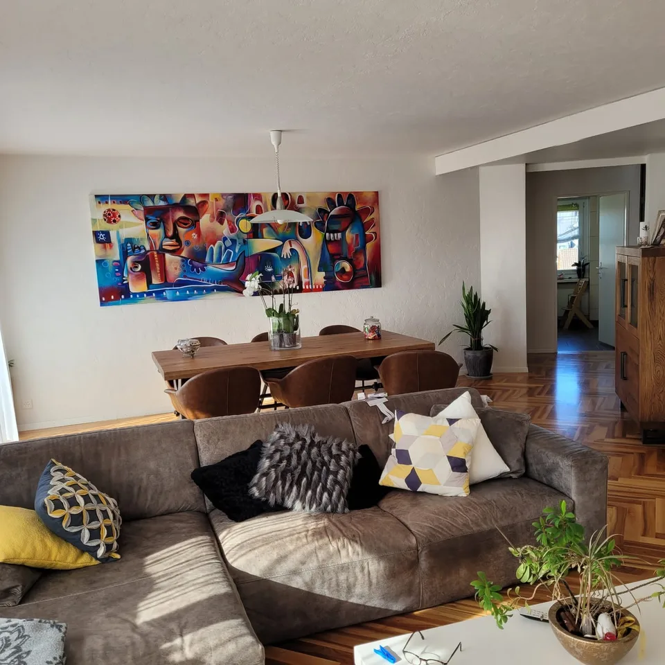 "Sonniges Wohnglück in Uster – 3.5 Zimmer, Balkon & Garage"