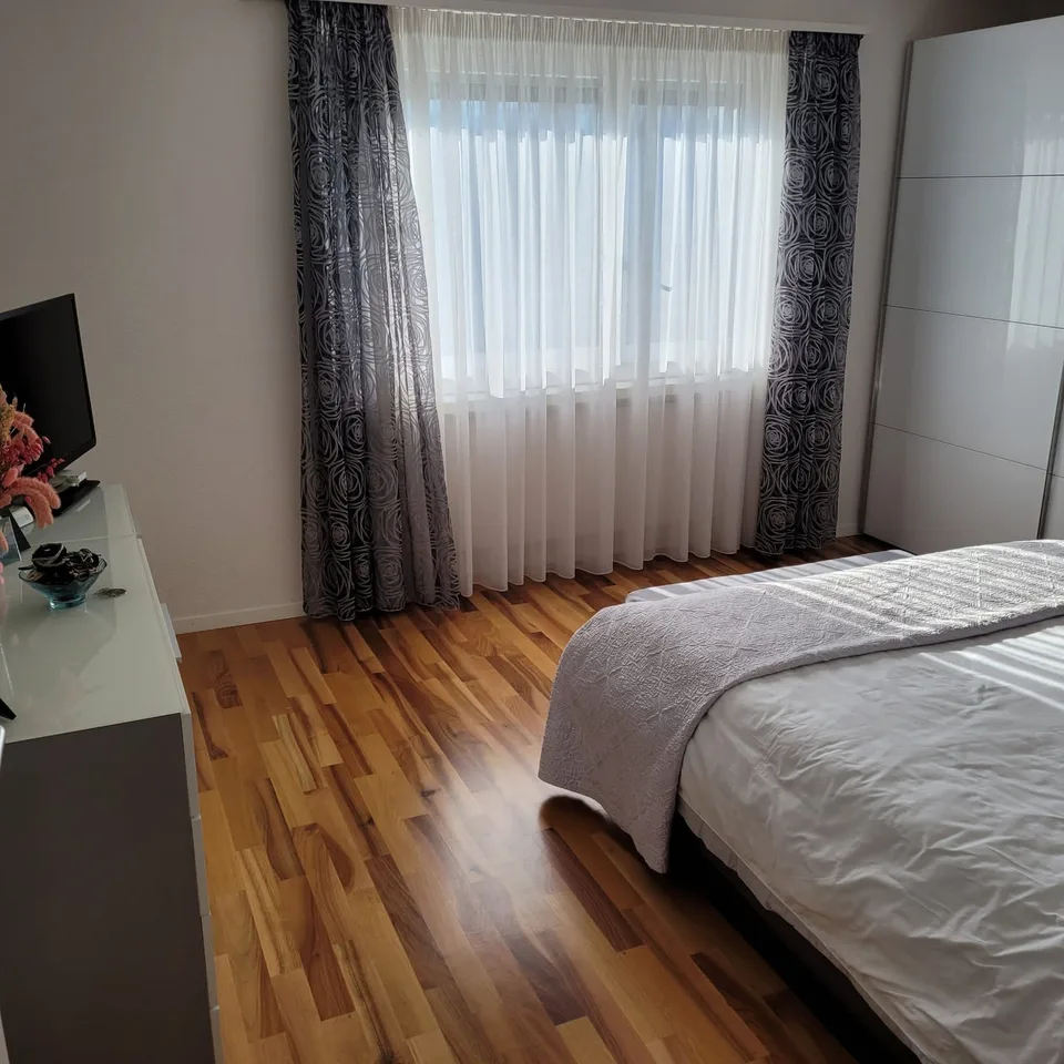 "Sonniges Wohnglück in Uster – 3.5 Zimmer, Balkon & Garage"
