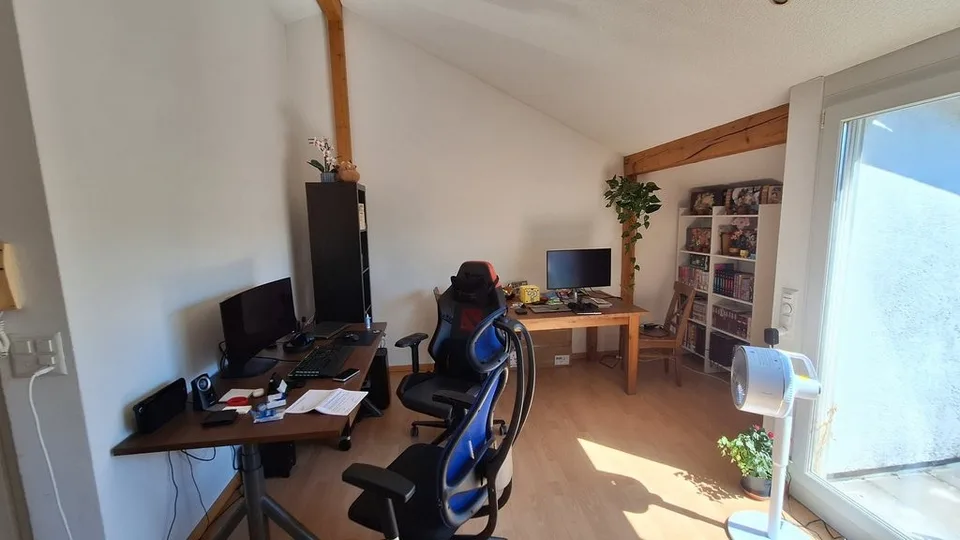 Zentrale 2.5-Zimmer-Dachwohnung in Zürich-Oerlikon zu vermieten