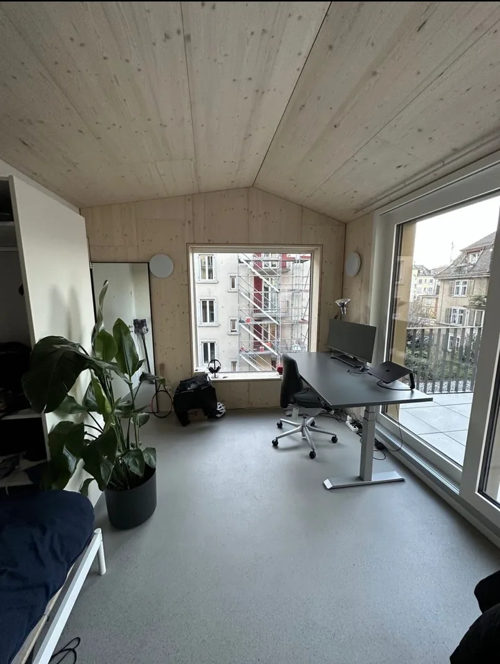 Schönes 1 Zimmer Studio mit Dachterasse mitten in Enge!
