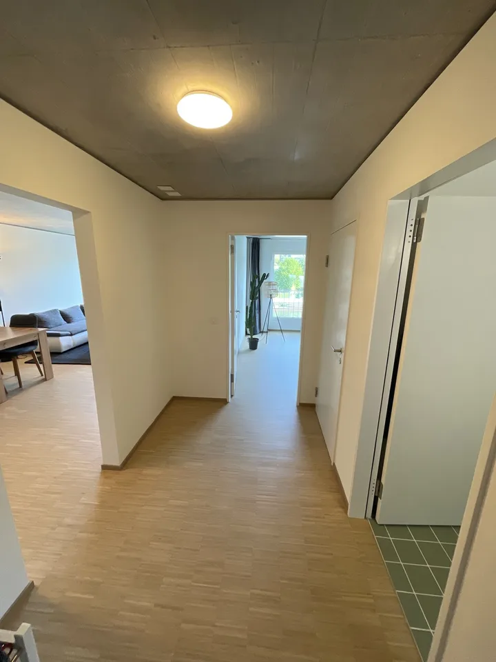 *Temporary 2.9-15.9.26, entire flat*