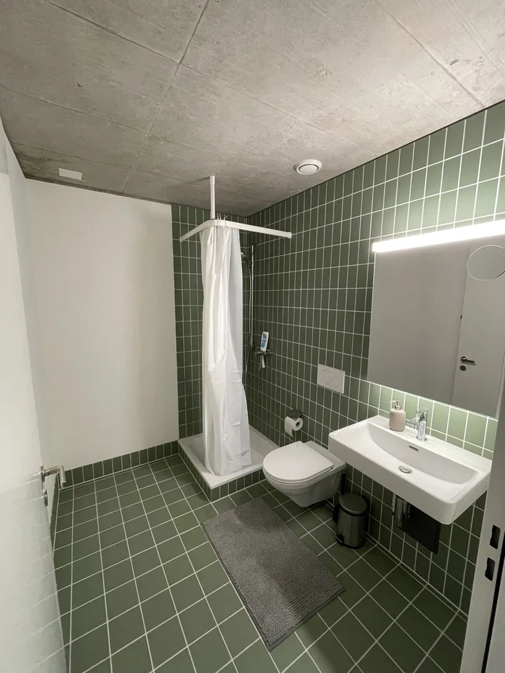 *Temporary 2.9-15.9.26, entire flat*