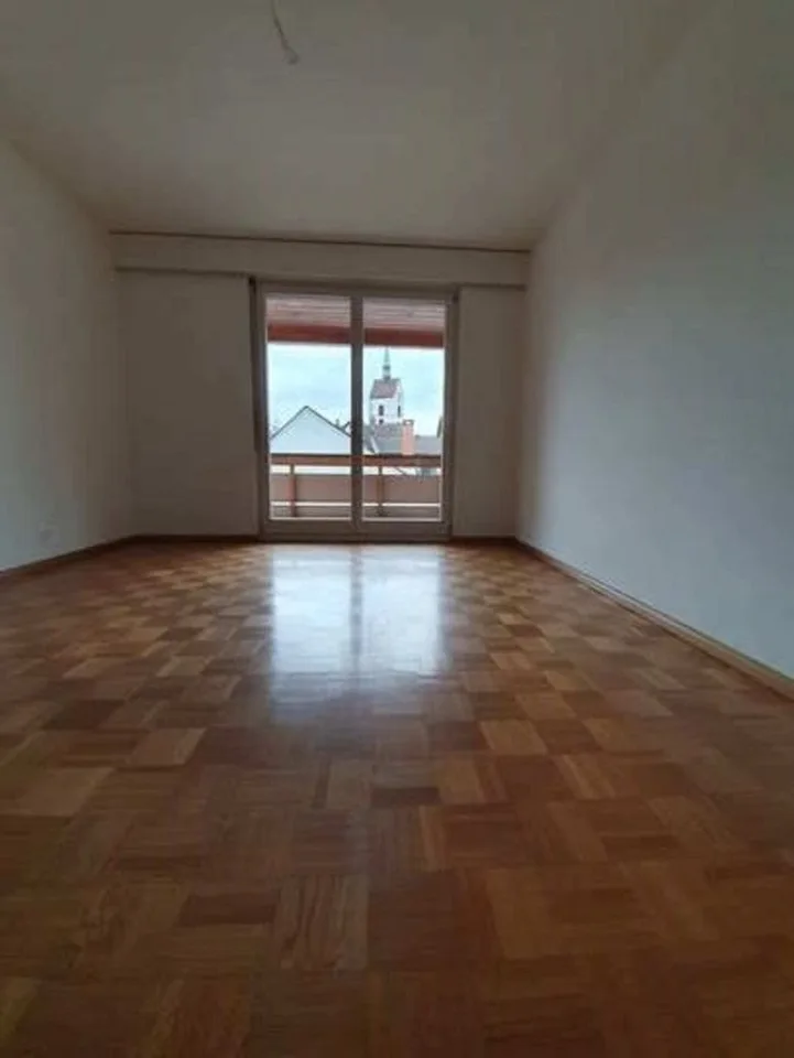Grosszügige und helle Wohnung in Riehen