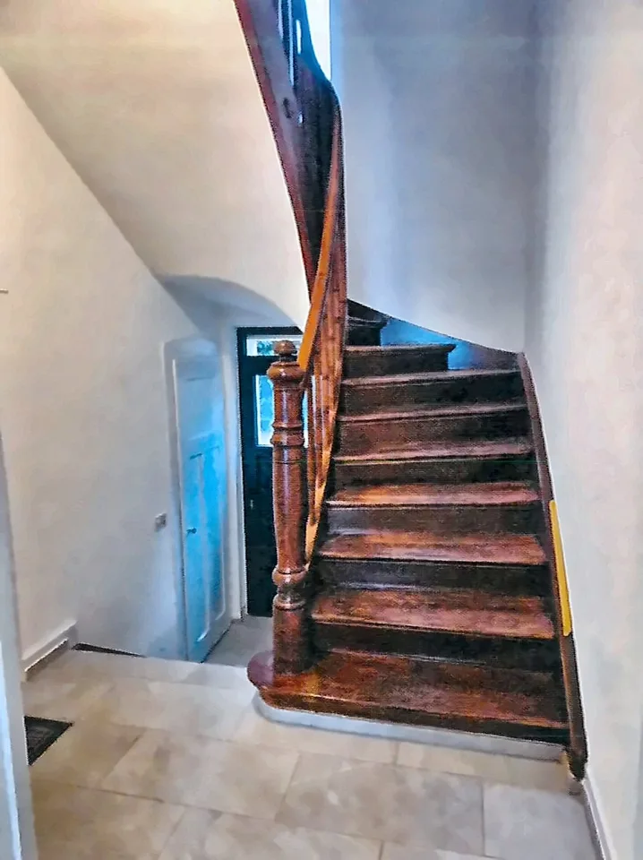 Neu saniert: helle 2.5-Zimmer-Wohnung mit Balkon zum grünen Innenhof