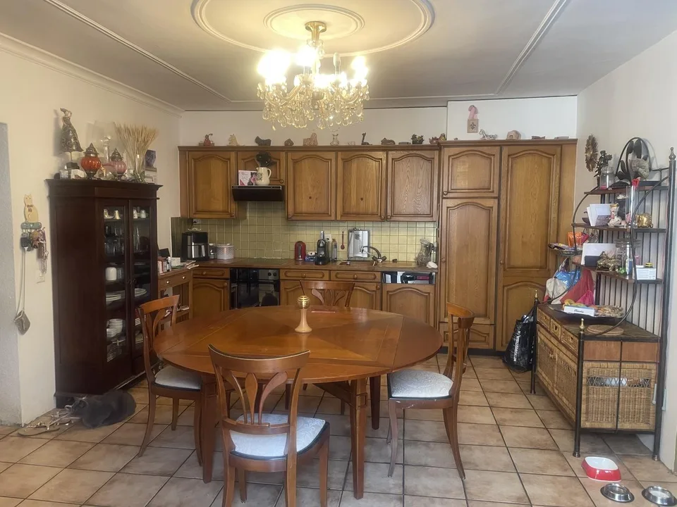 Chambre spacieuse en colocation à Sion centre ville