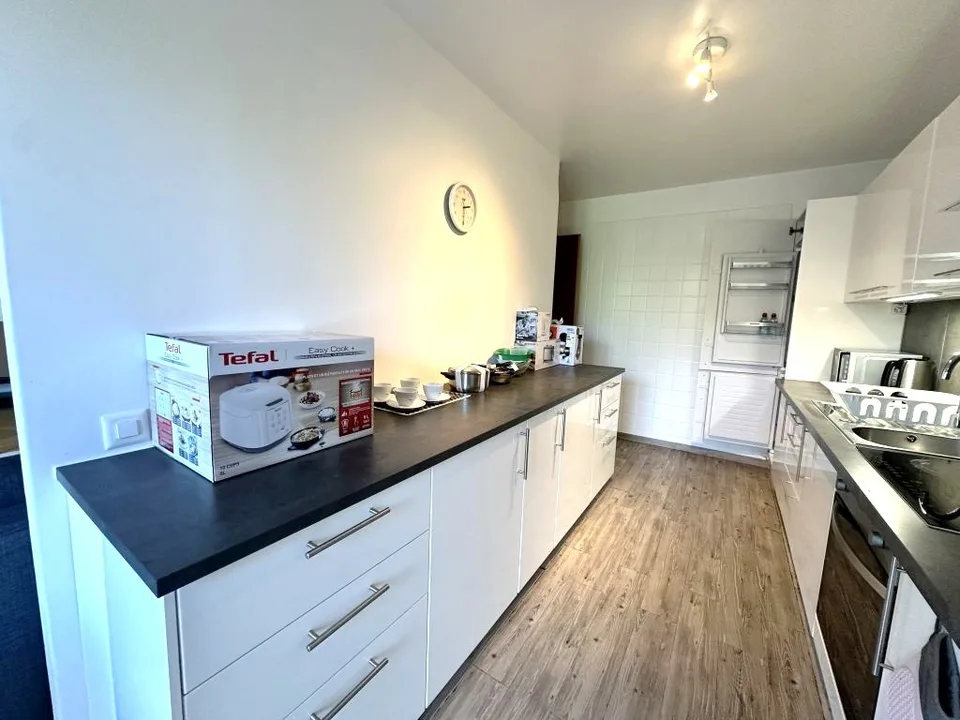 Furnished 4-Room Apartment with Private Terrace - Grand-Saconnex | Appartement meublé de 4 pièces avec terrasse privée