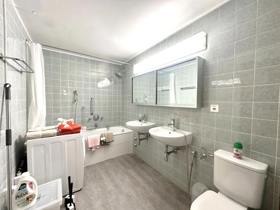 Furnished 4-Room Apartment with Private Terrace - Grand-Saconnex | Appartement meublé de 4 pièces avec terrasse privée