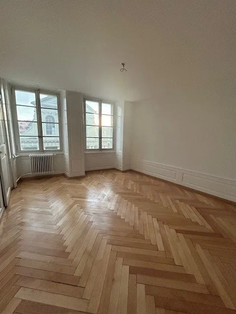 4.0 pièces entièrement rénové au coeur de Fribourg