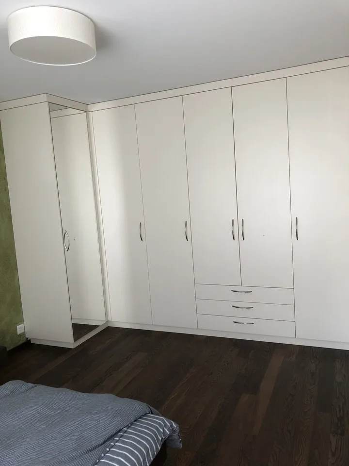Hochwertige 3.5-Zimmer-Gartenwohnung mit grosszügigem Privatgarten.