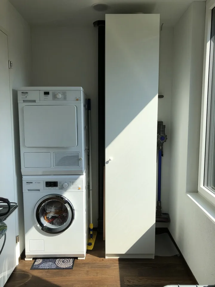 Hochwertige 3.5-Zimmer-Gartenwohnung mit grosszügigem Privatgarten.