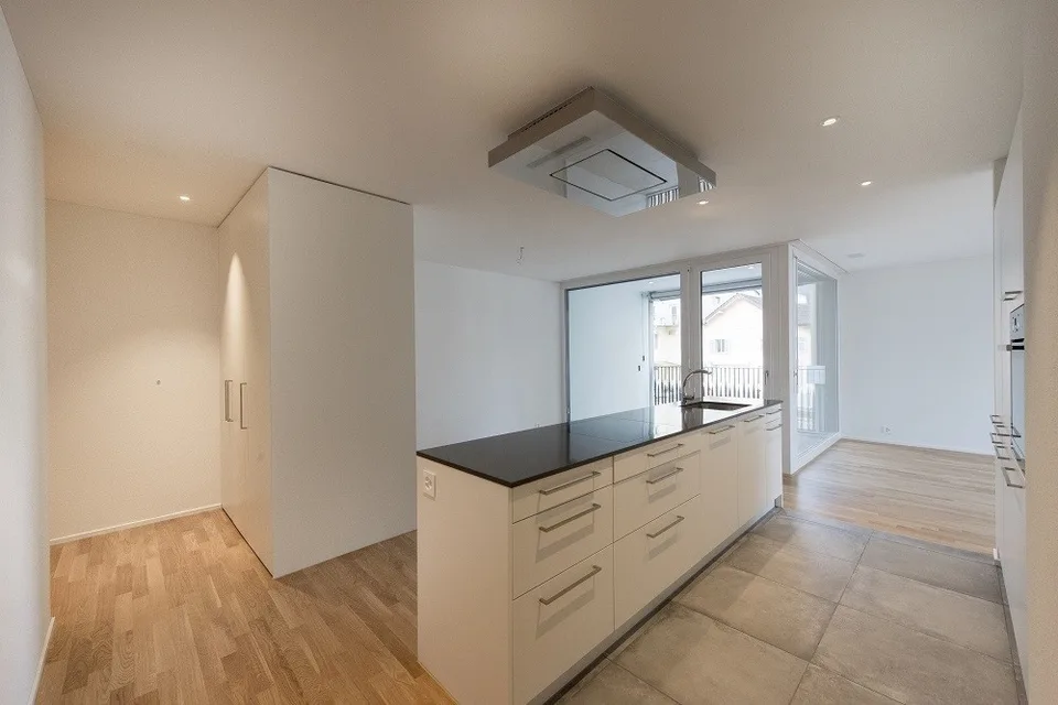 Moderne 3.5-Zimmerwohnung mit Loggia & eigenem Waschturm
