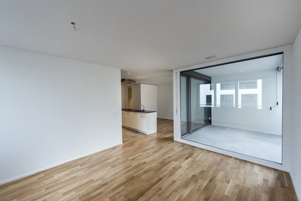 Moderne 3.5-Zimmerwohnung mit Loggia & eigenem Waschturm