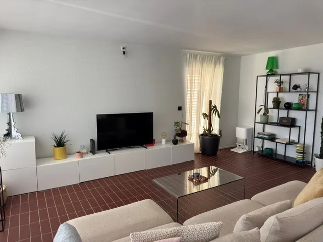 Wohnung mit 3,5 Zimmern und Seeblick, 2024 renoviert