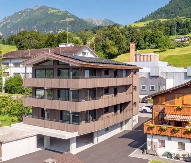 Erstbezug: Moderne 2.5-Zimmer-Wohnung im Dorfkern von Sachseln ab 1. November