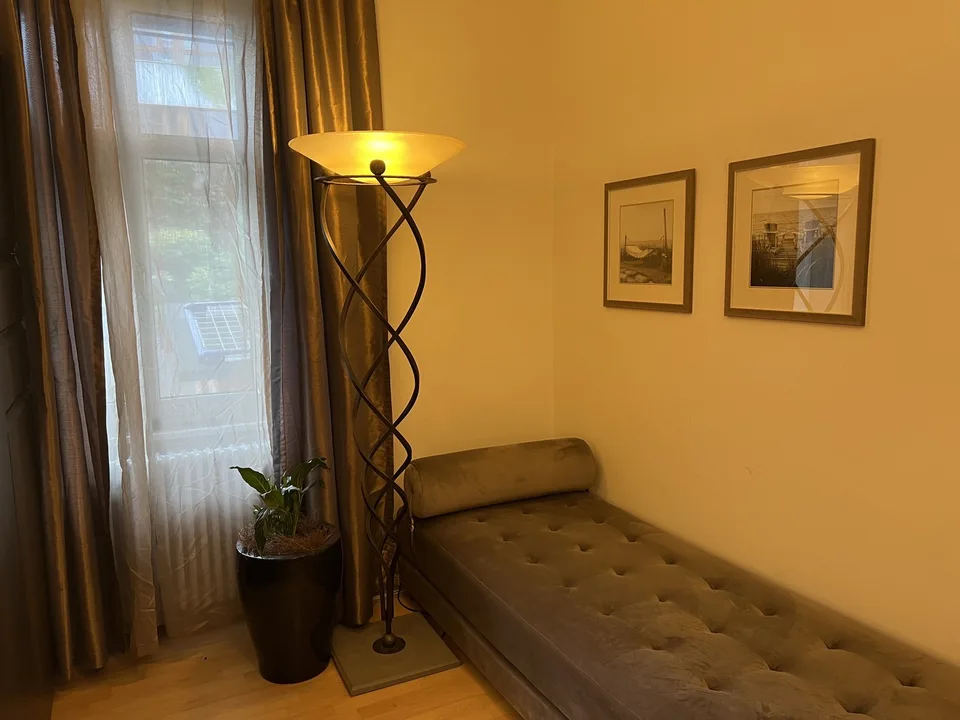 Sehr Ruhige Garten 3 1/2 Wohnung im EG in nur wenigen Minuten zu Fuss am Rhein
