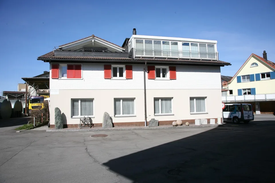 Gewerberaum mit 173 m² in zentraler Lage von Einsiedeln zu vermieten