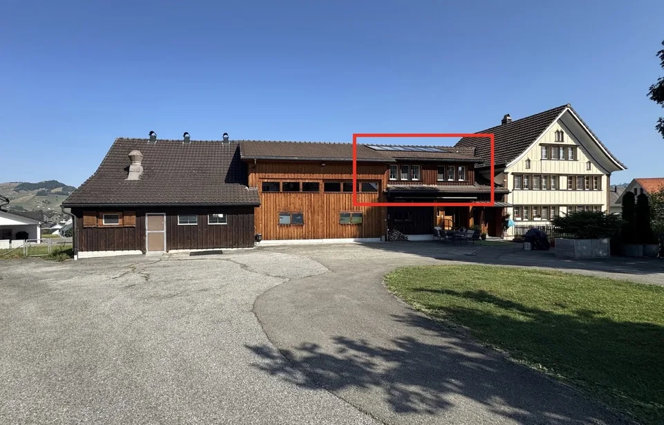 Neu renovierte, möblierte 2.5 Zimmer Wohnung