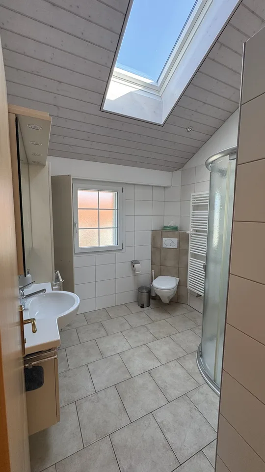Neu renovierte, möblierte 2.5 Zimmer Wohnung