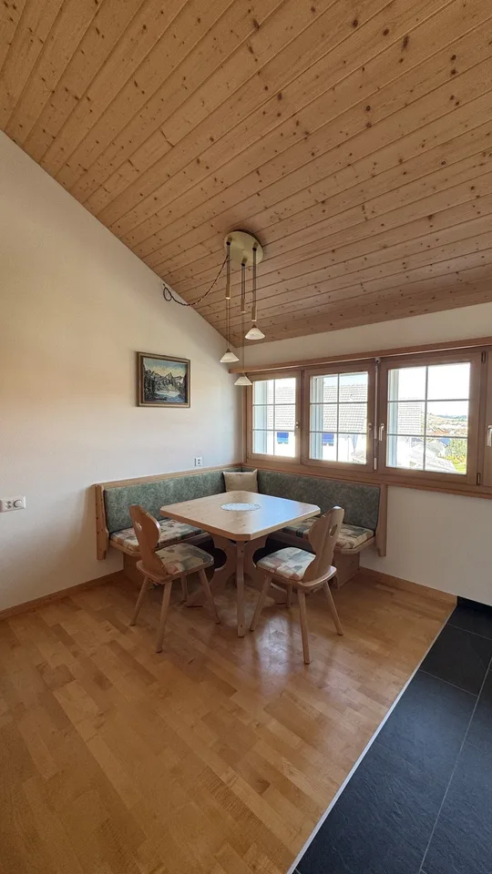 Neu renovierte, möblierte 2.5 Zimmer Wohnung