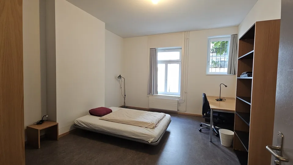 Möbliertes, helles WG-Zimmer - Zentral, modern und alles inklusive