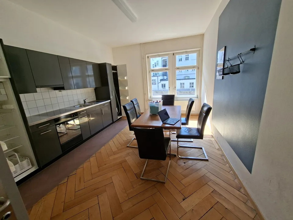 Möbliertes, helles WG-Zimmer - Zentral, modern und alles inklusive