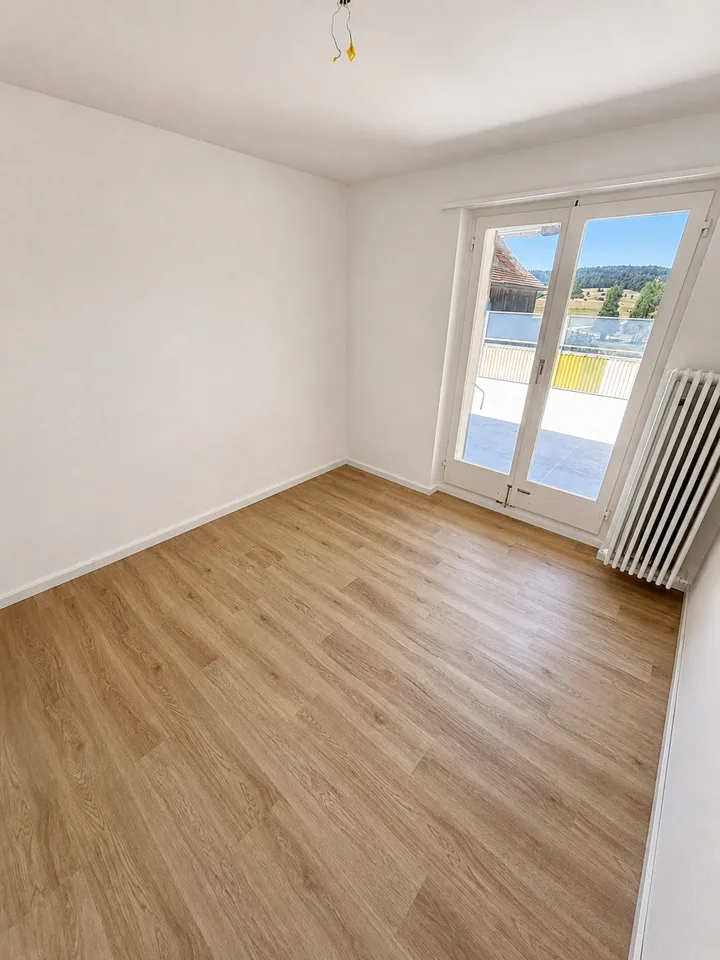 Helle 4.5-Zimmer-Wohnung mit grosser Terrasse und privater Sauna in Hittnau