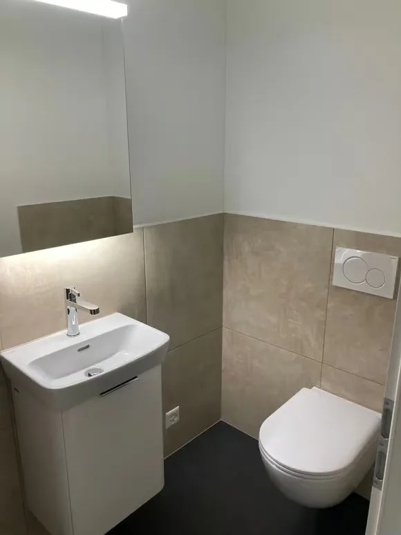 Moderne 5.5-Zimmer-Wohnung mit Garage und Terasse in Elsau