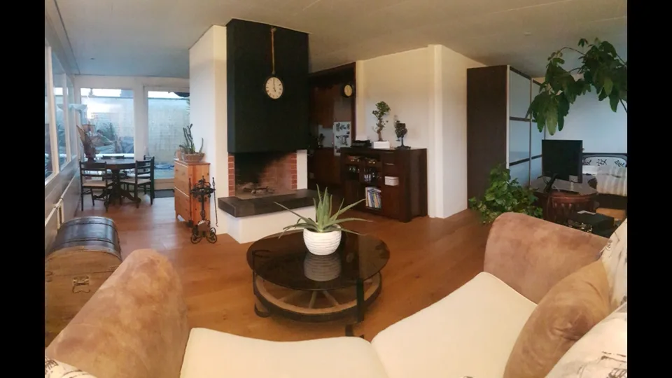 Wunderschöne geräumige 1.5 Zimmer Attikawohnung mit Chemineé.