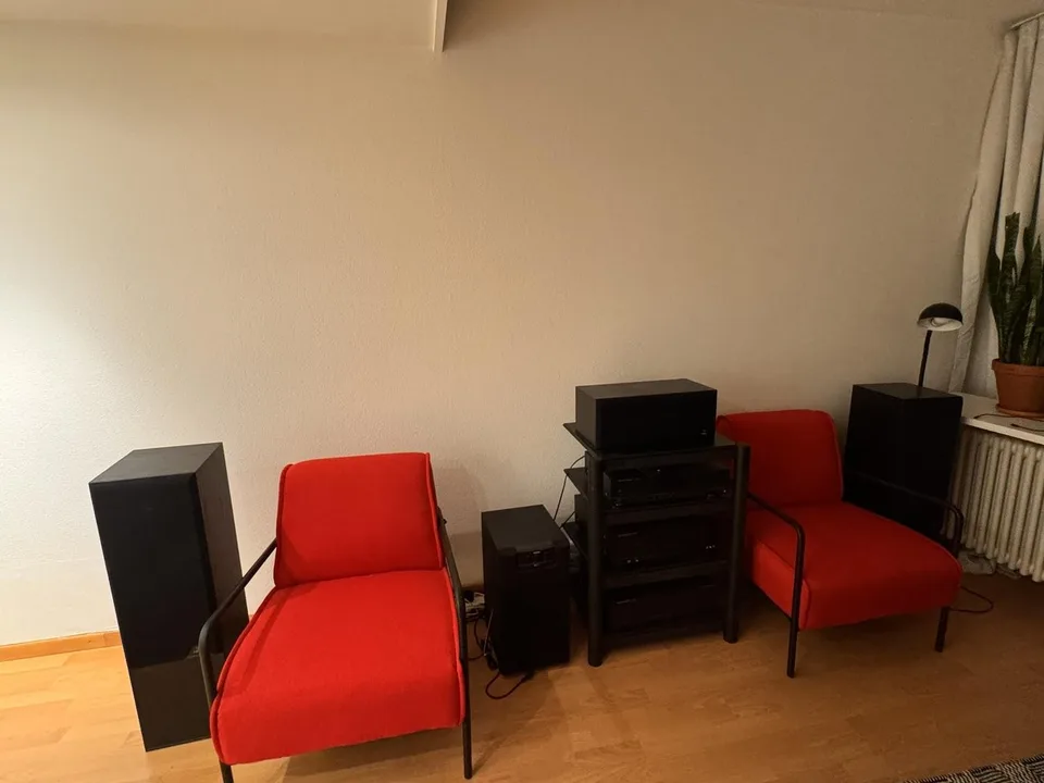 for 3 Month to rent Nov. 2026 bis Jan. 2027) to rent, charmful full furnished cozy 1-2 Pers. Flat upstair in Kreis 6 |Charmante möblierte 1½-Zimmer-Wohnung zur Untermiete in Zürich Kreis 6 (Nov. 2026 bis Jan. 2027)