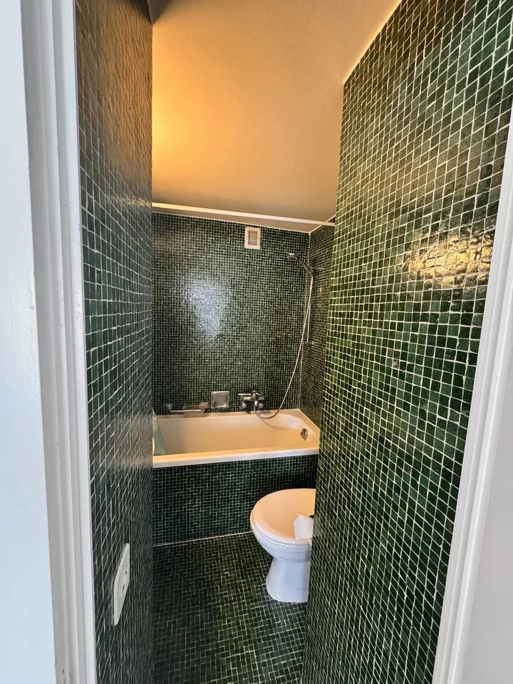 for 3 Month to rent Nov. 2026 bis Jan. 2027) to rent, charmful full furnished cozy 1-2 Pers. Flat upstair in Kreis 6 |Charmante möblierte 1½-Zimmer-Wohnung zur Untermiete in Zürich Kreis 6 (Nov. 2026 bis Jan. 2027)