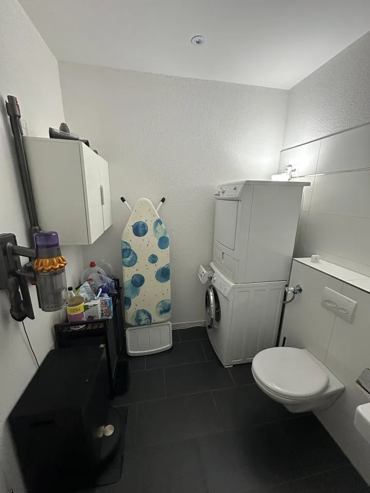 Modern 2.5-room apartment in Zurich Oerlikon – only 3 minutes from the train station