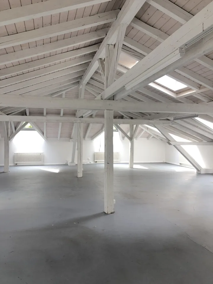 Atelierplatz in kreativem Kollektiv – 6 Monate Untermiete